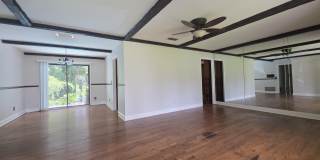 627 GROVE PARK Boulevard Gallery 1
