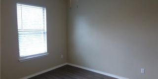 Beautiful Home on A Cul De Sac with Large Backyard Gallery 9