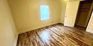 320 Skyland Avenue Gallery 13