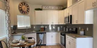 Brand new apt home in NE near city in the hills Gallery 13
