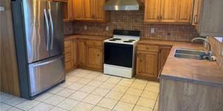 Spacious 6BR House in Aurora Gallery 8
