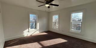 HM 1608 E 12th St - For Sale Chris McDaniel Gallery 9