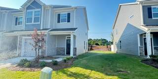 New 3bed/2.5ba Townhome in Huntersville close to 85/485/77 Gallery 1