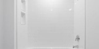 Graduate Pointe Gallery 34