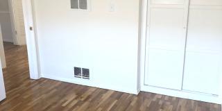 1466 S Sherbourne Dr Gallery 11