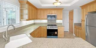 Fully Renovated End-Unit 3BD/2.5BA in Lake Forest with Views, Private Yard & 2-Car Garage Fully Renovated End-Unit 3BD/2.5BA in Lake Forest with Views, Private Yard & 2-Car Garage Gallery 1