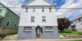 256 1/2 E Grove Street Gallery 1