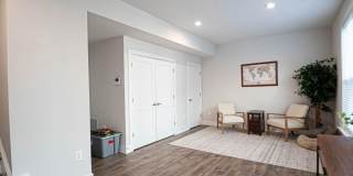 2453 LIBERTY Loop Gallery 37