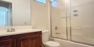 Spacious 4 Bed Home with Loft & 3-Car Garage Gallery 31