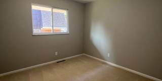 Renovated Spacious 4 Bedroom Home Available for Pre-Lease! Gallery 16