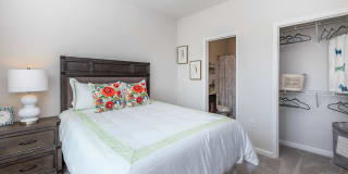 Riverstone Apartments at Long Shoals Gallery 12