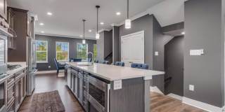 7806 JOHNNYCAKE Road Gallery 8