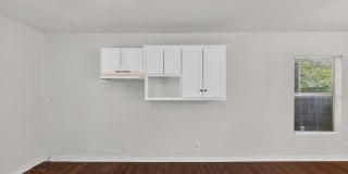 Charming 2BR House in San Antonio Gallery 12