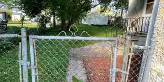 5 Bedroom, 1.5 Bathroom Home Next to Weigent-Hogan Park Gallery 1