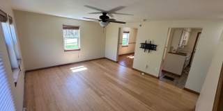 Charming 2BD/1BA Townhome in Burlington’s New North End Gallery 10