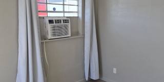 710 East Avenue G Gallery 9