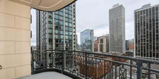 10 E Delaware Place unit: 14A Gallery 11