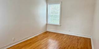 Large 3 bedroom in Greater Grand Crossing Gallery 3