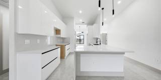 541 Chalet Avenue S Gallery 24
