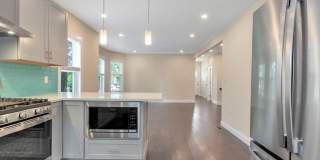 161 4th St Gallery 5