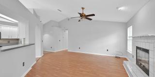 Welcome to this charming 3 bedroom, 2 bathroom home located in Jacksonville, FL Welcome to this charming 3 bedroom, 2 bathroom home located in Jacksonville, FL Gallery 12