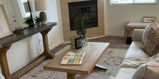 Townhome -2 bed 2.5 bath + bonus area Gallery 25