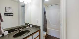 Smoky Crossing Apartment Homes Gallery 46