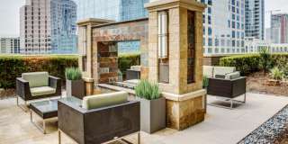 300 Brazos Street Gallery 9