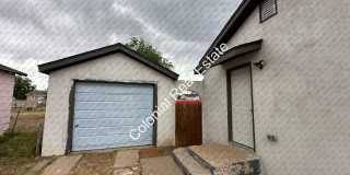 Updated and spacious 2 bedroom/1 bathroom house with detached 1 car garage. Gallery 8