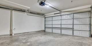 Resort-Style High View Townhome with 2-Car Garage, Private Office & Walkable Hunt Valley Location Gallery 40