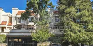 Very nice 2 bed / 2.5 bath / 1,185 sqft Walnut Creek Townhouse in desirable Main Chance Estates Development available now for lease! Gallery 1