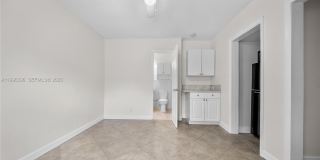 1041 NE 9th Ave Gallery 11