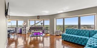 5000 Town Center Gallery 7