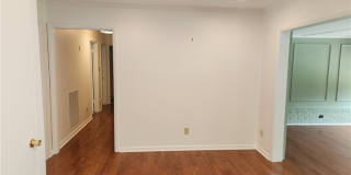 1810 Pugh Street Gallery 18