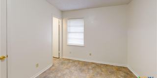 911 S 27th Street Gallery 8