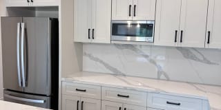3 Bed | 2 Bath | 1 Car Garage Single Level Duplex in Kansas City w/ Move In Special (First Month Free) Gallery 9