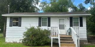 Updated 2BR Home with Large Yard in Batesburg Gallery 1