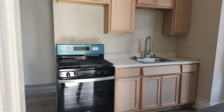 277 Ontario St, 2nd Fl, Front Gallery 2