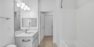 White Oak Luxury Apartments Gallery 8