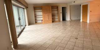 2 Bedroom/ 2 Bath condo on West End, 1 assigned covered parking spot, Small Storage Space included, Secured Entry Gallery 7