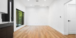 Charming 1BR Duplex in Woodland Hills Gallery 12
