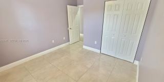 1005 NE 42nd Pl Gallery 14