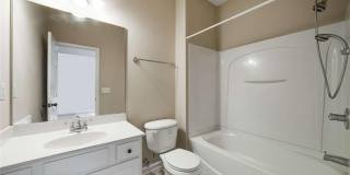 1798 Oakbrook Lane NW Gallery 17
