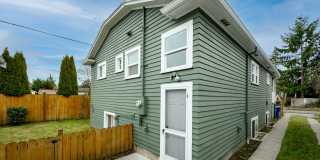 Charming 3 Bedroom/2 Bath Craftsman Home for Lease in Phinney/Greenlake Gallery 39