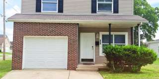 For Rent: Spacious 4-Bedroom, 2-Bathroom Home — Available Now! Gallery 1