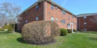 91 Pleasant St Gallery 1