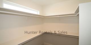 Upscale Three-bedroom Townhome! Gallery 16