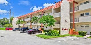 681 S Hollybrook Dr Gallery 24