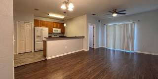 8215 GREEN PARROT Road Gallery 4