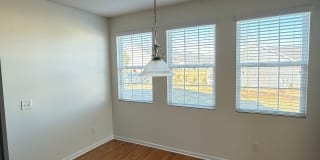 End-Unit Cornelius Townhome | 3BR + Flex Room | Fenced Courtyard | Near Birkdale & Greenway Gallery 5